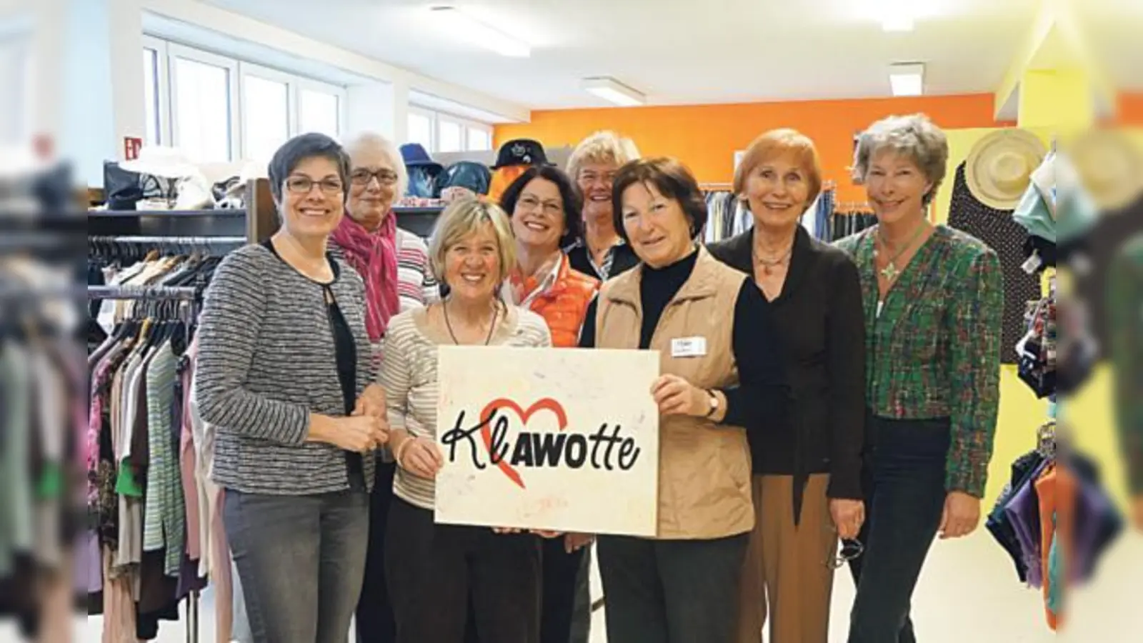 Ulrike Konrads und ihre Klawotte-Team freut sich über viele Besucher, auch beim Moonlight-Shopping.  (Foto: hw)