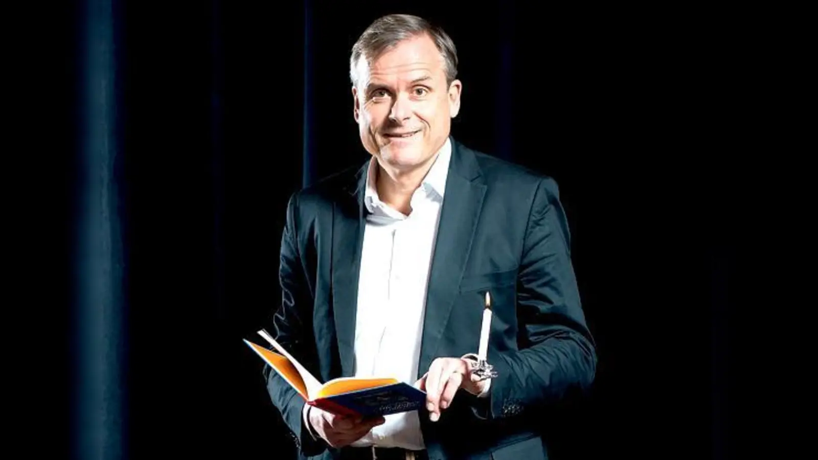 Axel Hacke liest am 17. Dezember im Kultur im Oberbräu weihnachtliche Geschichten.	 (Foto: VA)