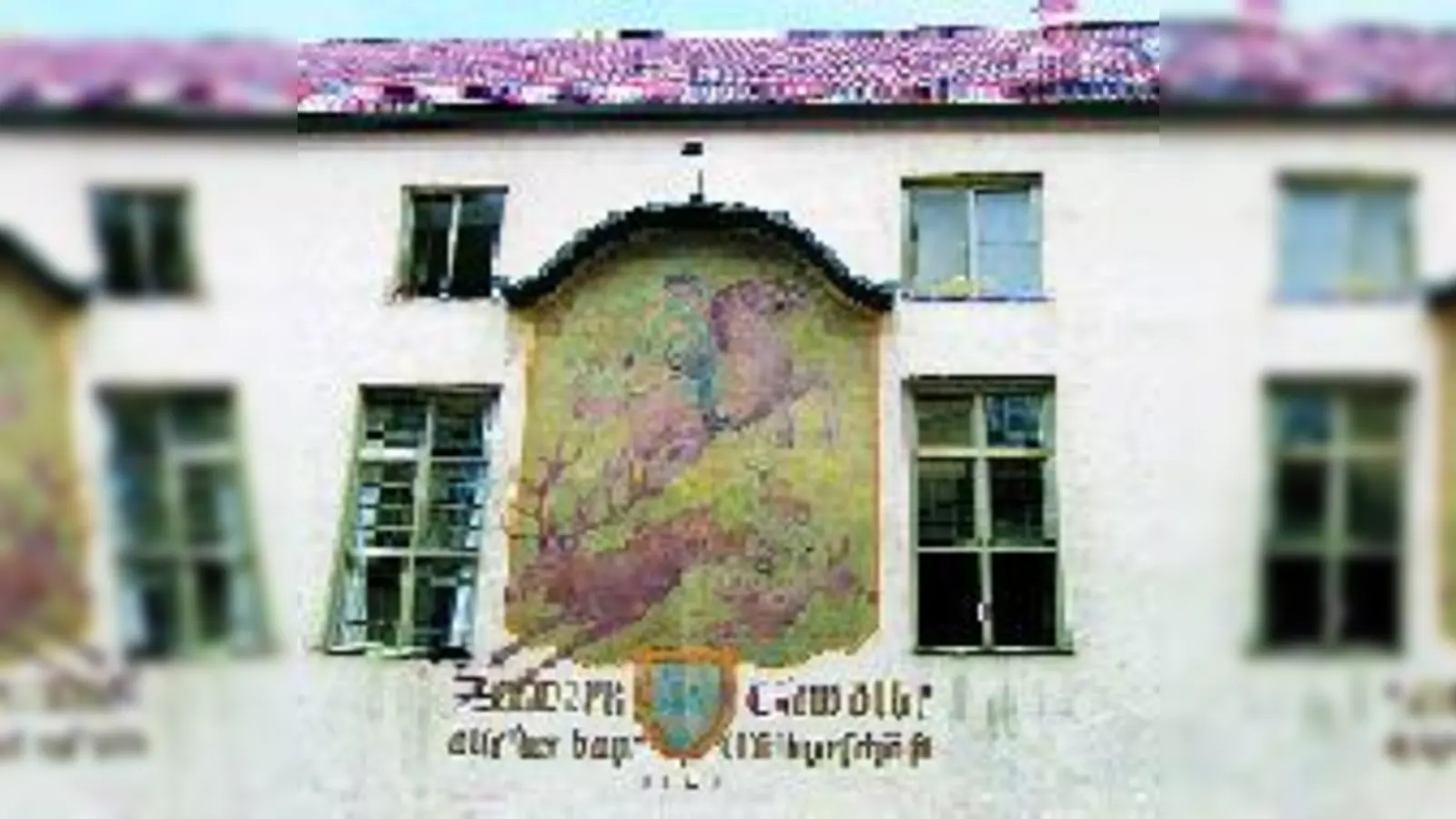 Der Saal im ersten Stock (re.) bleibt ruhiger Kultur vorbehalten. Gefeiert wird im  (Keller.Fotos: fil)