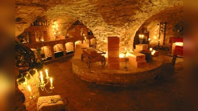 500 Jahre alt: Der Weinkeller des Hotel Klosterbräu <b></b>*. (Foto: pi)
