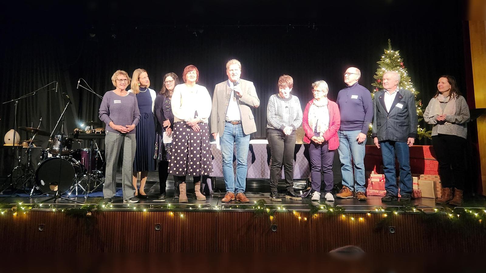 Neuried-feiert-seine-Seniorenweihnacht