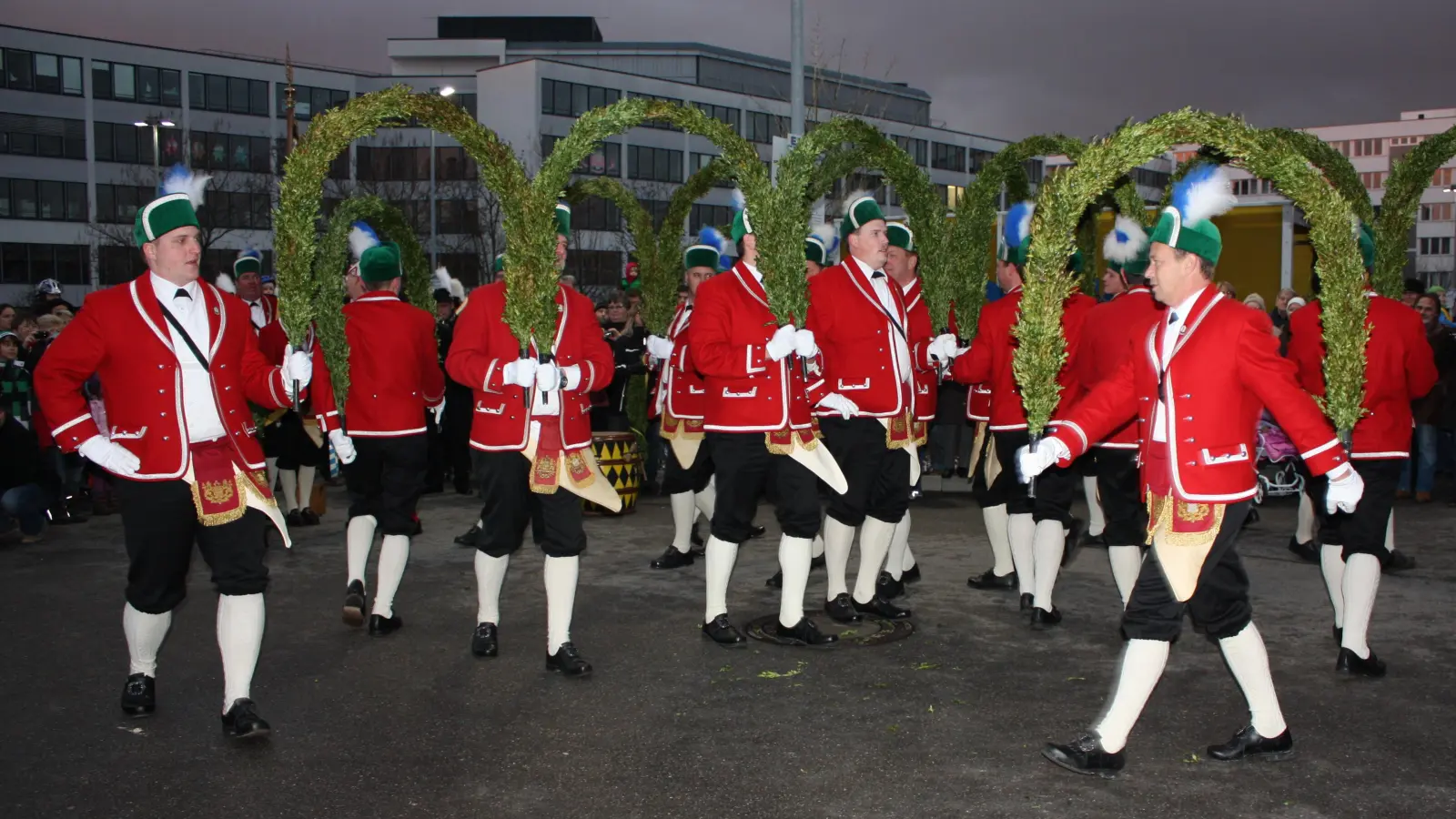 Der Münchner Schäfflertanz wird erstmals 1702 in den Archiven der Stadt München erwähnt. Dies geht aus dem Dokument, das sich im Stadtarchiv München befindet, hervor. (Archivbild: job)