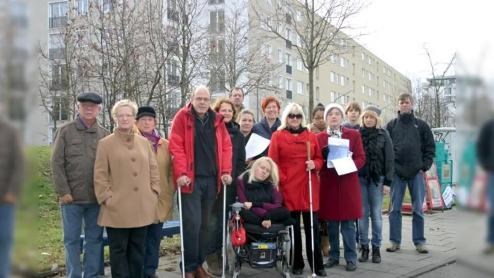 Keine Bushaltestellen am Ackermannbogen streichen: Anwohner haben Unterschriften gesammelt.	 (Foto: Sylvie-Sophie Schindler)