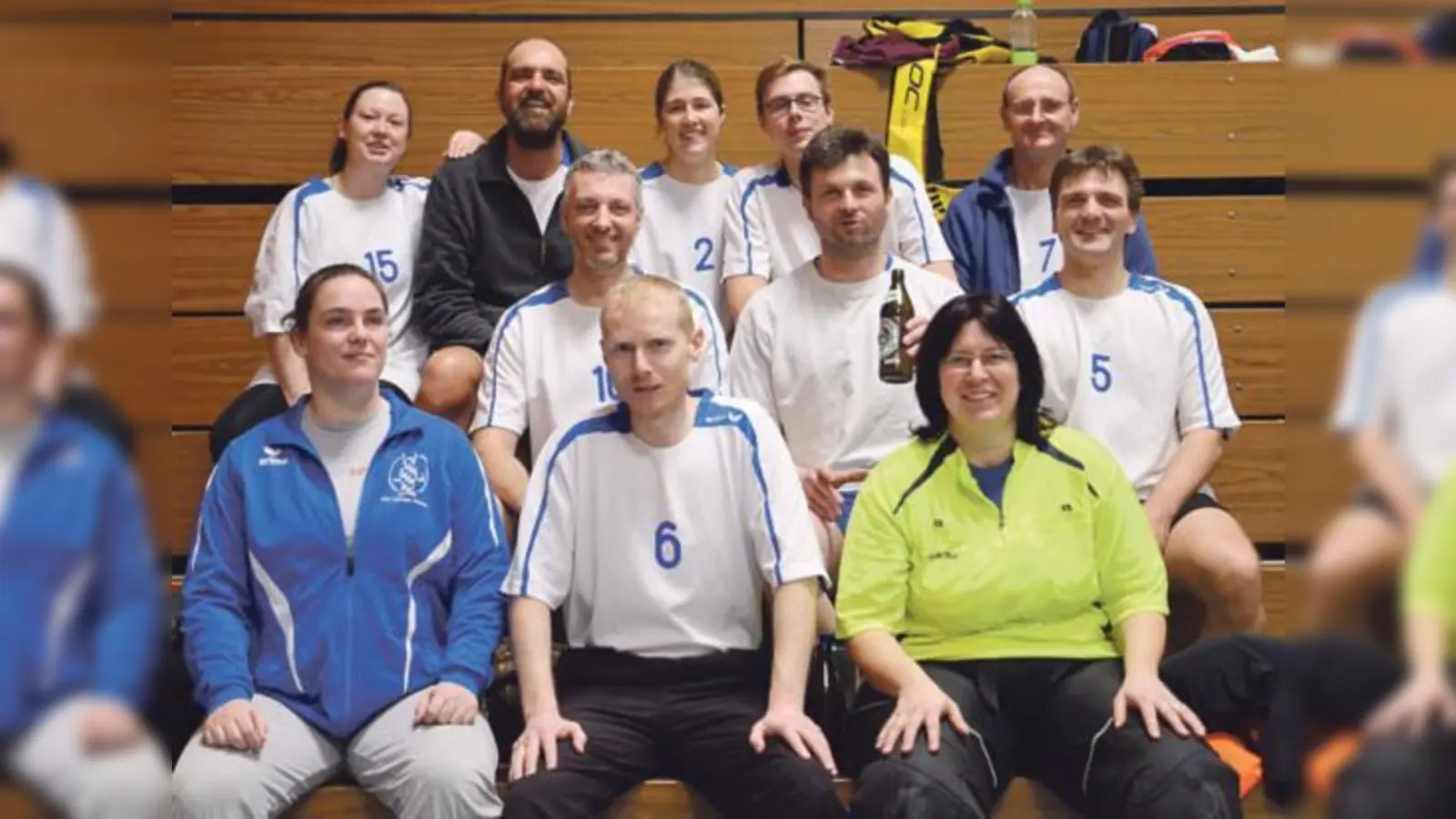 Die Oiden Wikinger spielen außerhalb des Ligabetriebs. Sie sind ein Hobbyteam und fahren dennoch zu Turnieren.  (Foto: Verein)