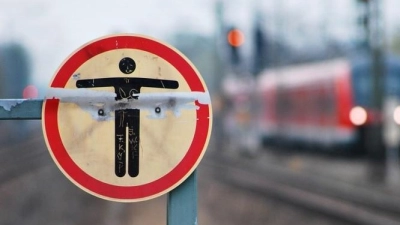 Das Betreten von Gleisen und Bahnanlagen ist verboten - unabhängig vom Grund. (Symbolbild: Bundespolizei)