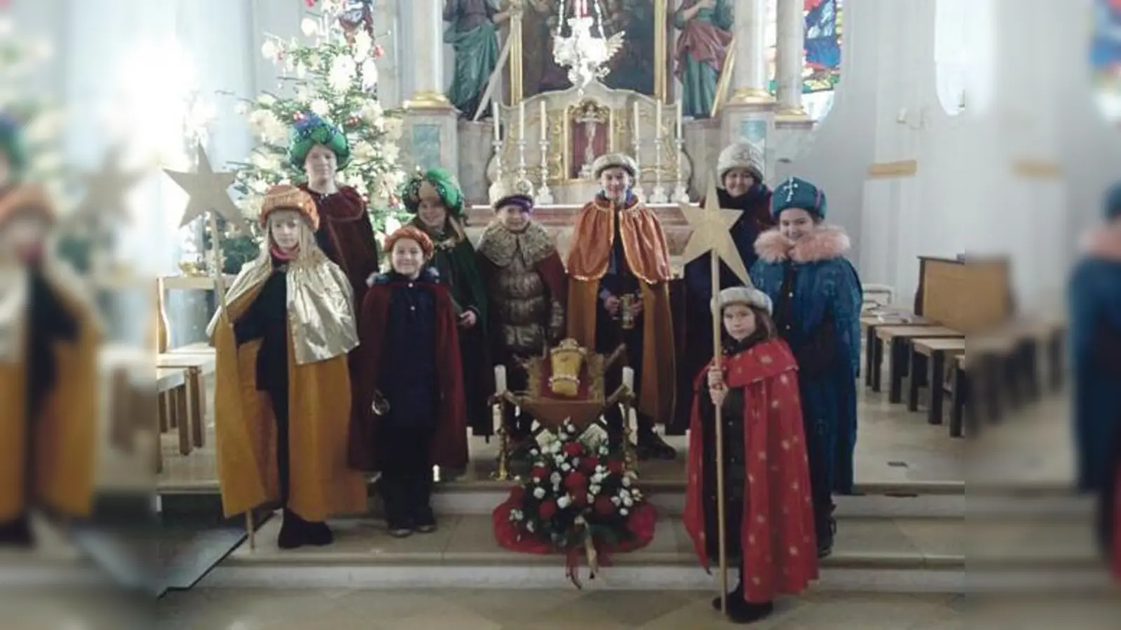 Unser Bild zeigt die Sternsinger von St. Andreas kurz vor dem Aufbruch.	 (Foto: Pfarrgemeinderat St. Andreas)