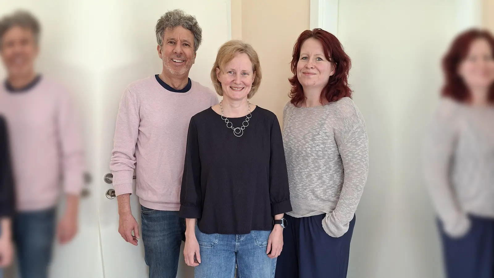 Das neue Leitungsteam des Caritaszentrums Erding und Freising (von links): Dietrich Arnold, Petra Witting, Ina Meyer. (Foto: Caritas München-Freising)