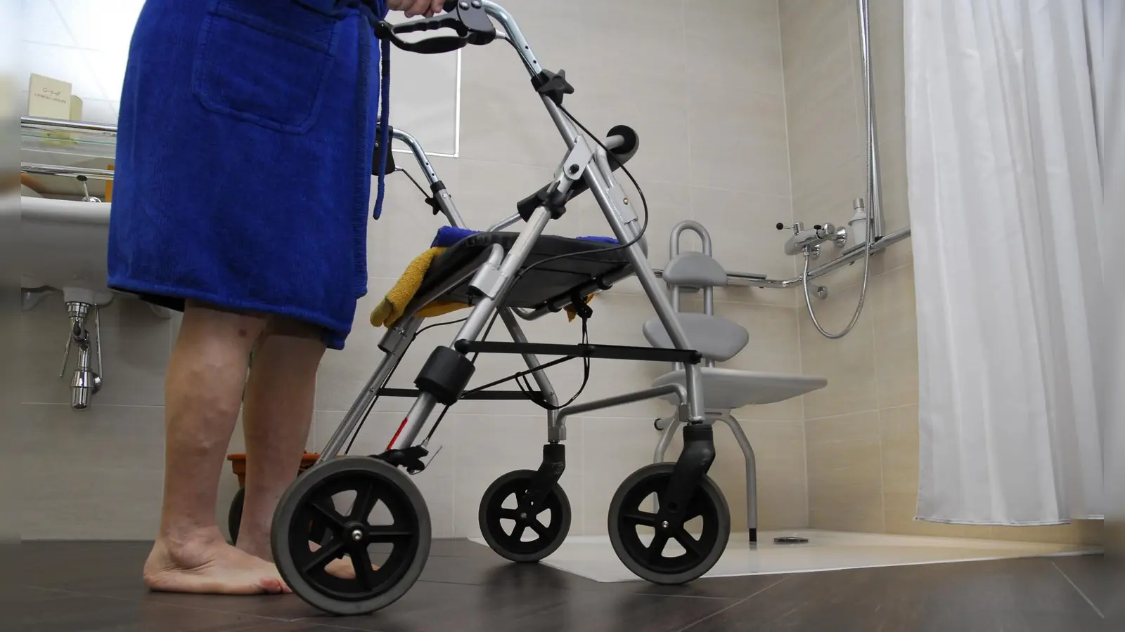 Bereits heute benötigen 4.950 Haushalte im Landkreis eine Seniorenwohnung, Tendenz deutlich steigend. (Foto: IG Bau)