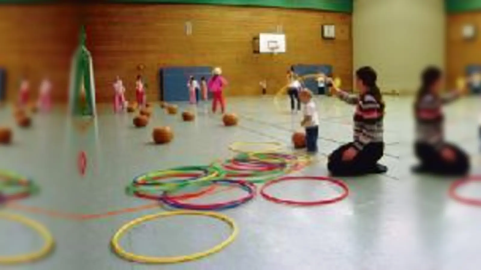 Die Kinder werden viel Spaß beim Kindersport haben, während Mama oder Papa fleißig trainieren und schwitzen.	  (Foto: VA)