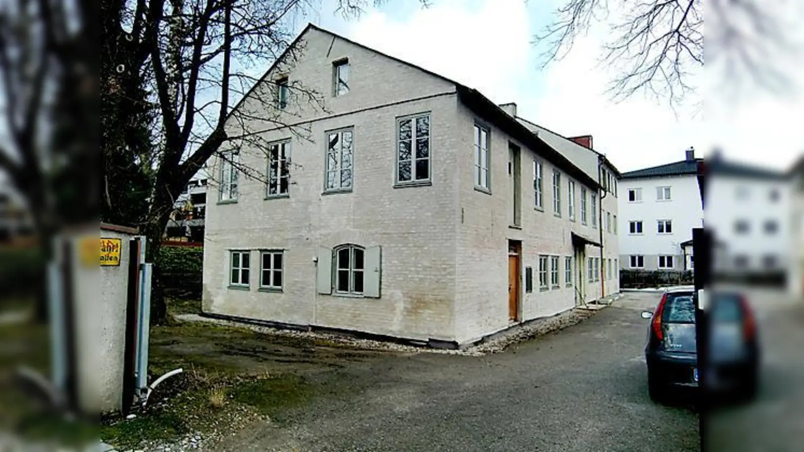 Die Schreinerei an der Vollmannstraße 53 soll zu einem Kindergarten umgebaut werden.	 (Foto: ikb)