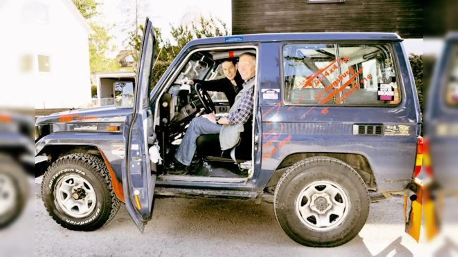 Peter Kluge startet am Samstag mit Sohn Benjamin nach Tunesien zu einer Rally durch die Sahara.	 (Foto: Föll/Privat)