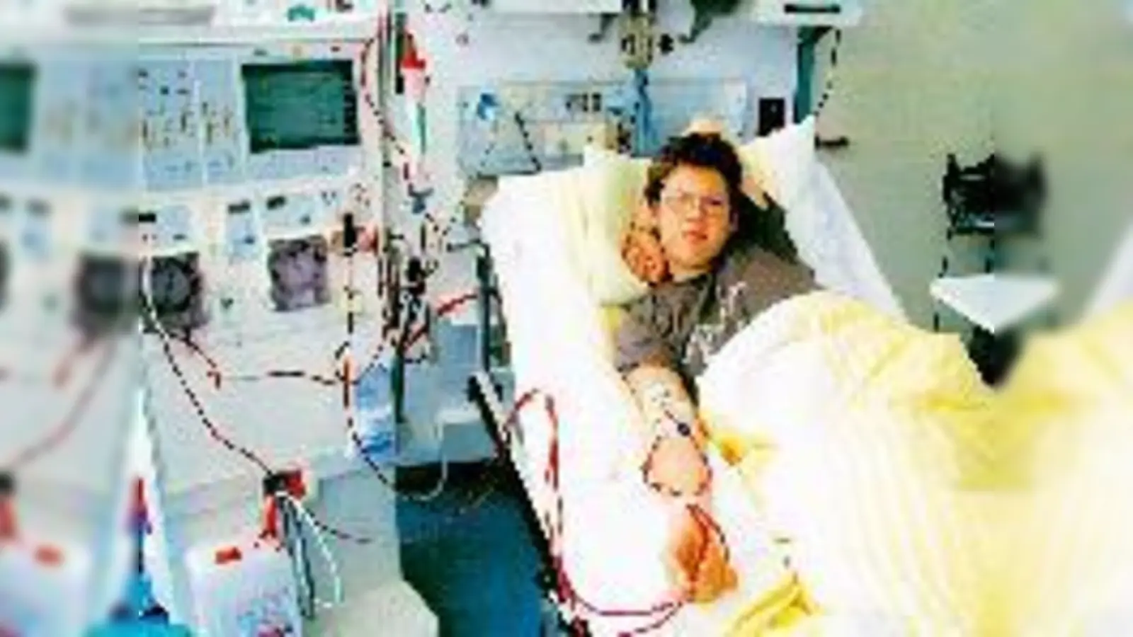 Zweimal die Woche kommt der nierenkranke Christian (13) auf die Kinder-Dialyse-Station des Schwabinger Krankenhauses um sein Blut entgiften zu lassen.	 (Foto: ks)