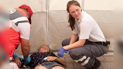 Das schwierige Szenario war ein Massenunfall mit Verletzten in einem Festzelt. (Foto: BRK)