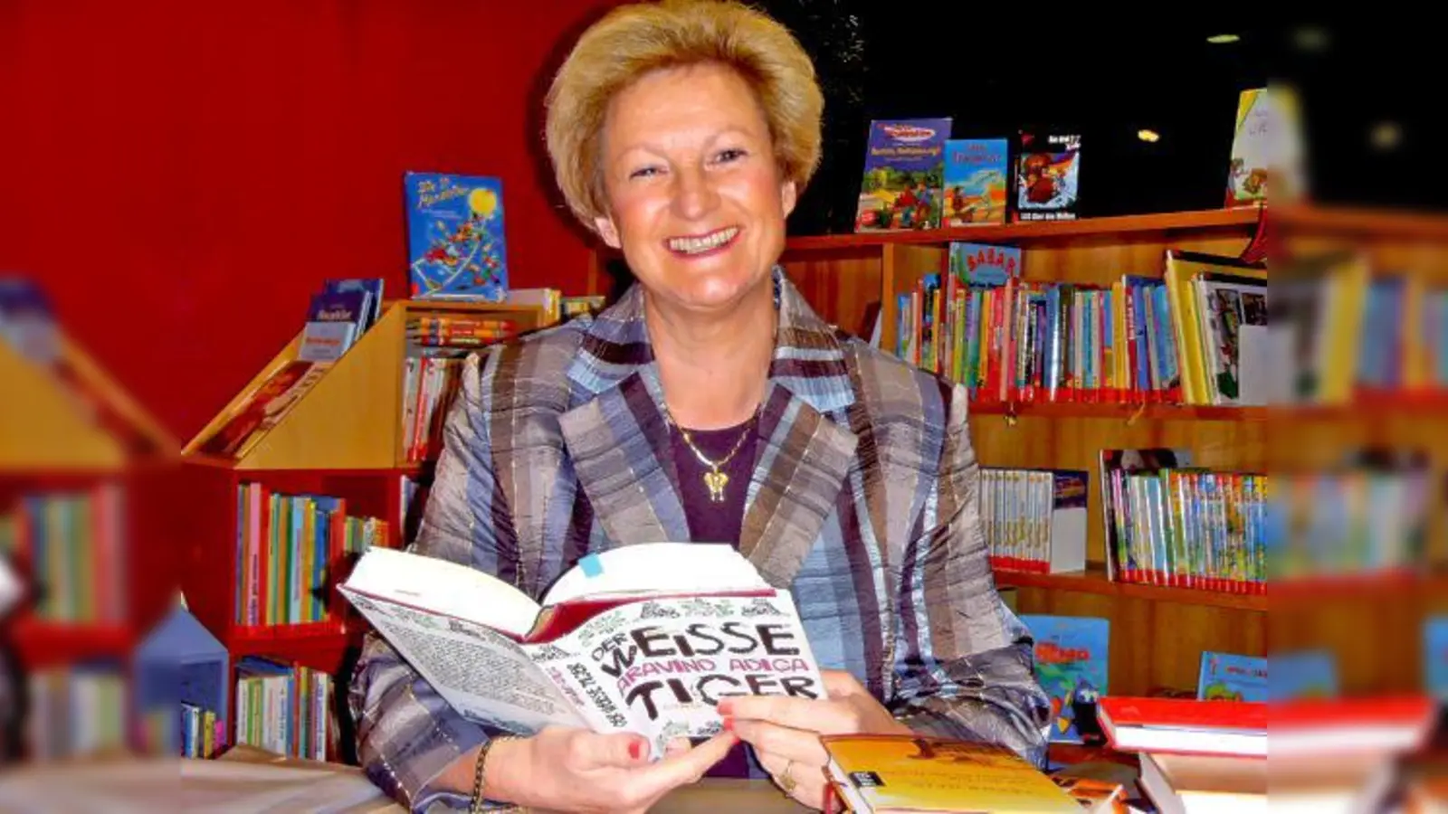 Die Literatur-Expertin Ulrike Wolz präsentiert acht interessante Romane.	 (Foto: VA)