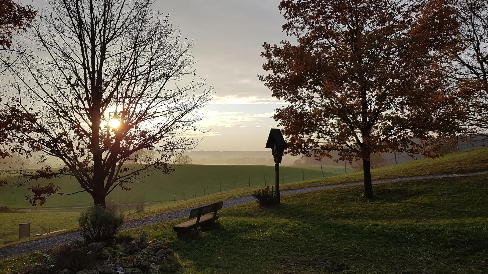 Auch im Spätherbst kann man in und um Ebersberg viele schöne momente in der Natur erleben. (Foto: Stefan Dohl)