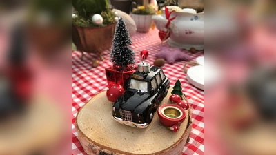 Liebevoll Selbstgemachtes wird beim Adventsbasar des Seniorentreffs verkauft. (Foto: hw)