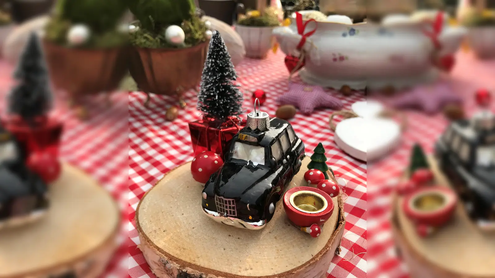 Liebevoll Selbstgemachtes wird beim Adventsbasar des Seniorentreffs verkauft. (Foto: hw)