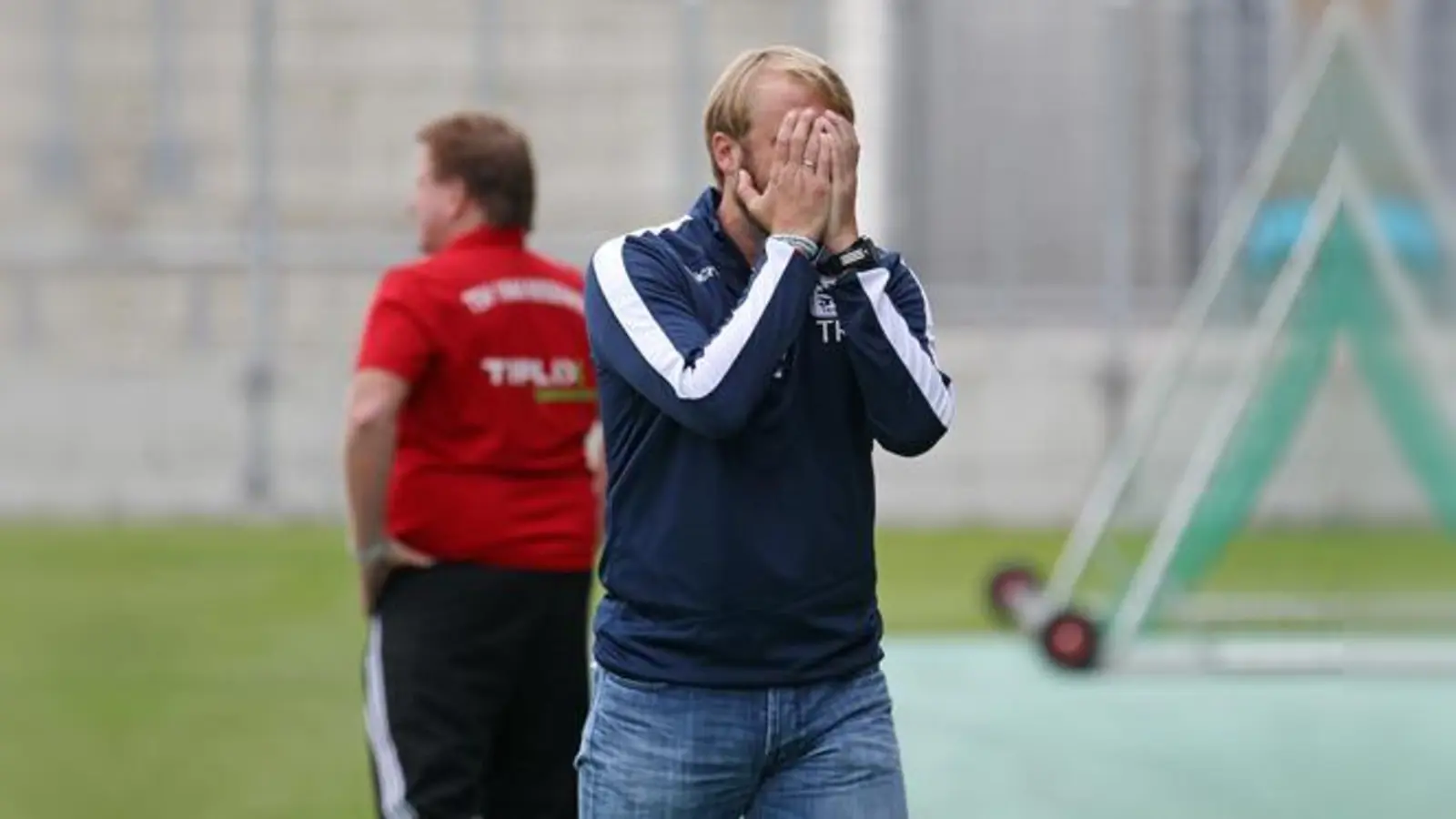 Entgeistert: Daniel Bierofka.  (Foto: A. Wild)