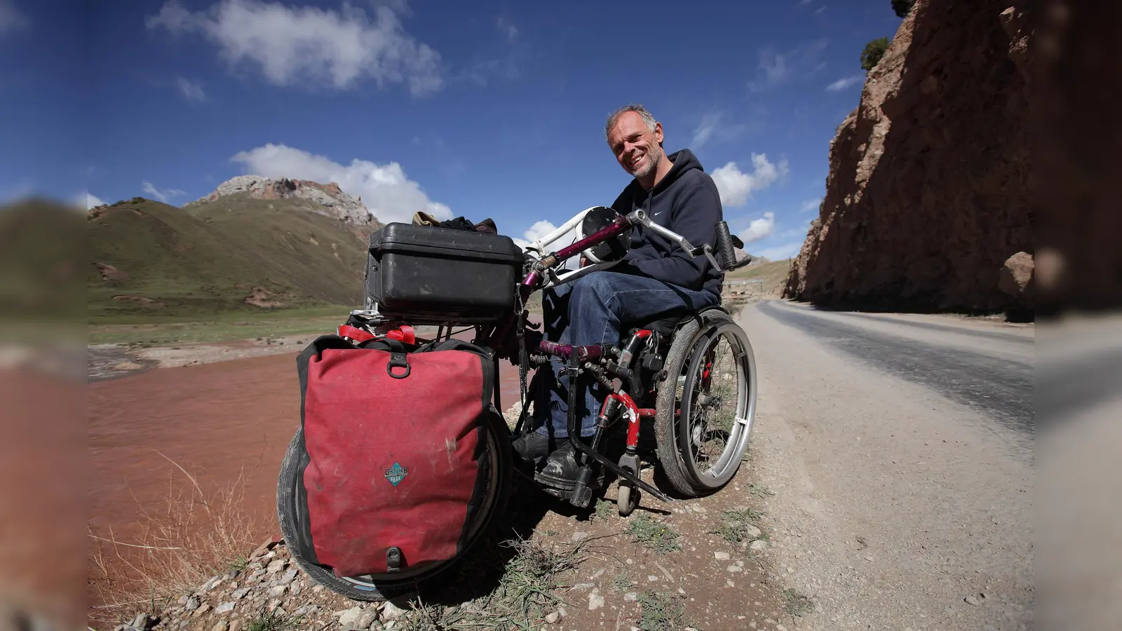 Andreas Pröve lässt sich von seinem Handicap nicht ausbremsen und bereits trotzdem die ganze Welt. Er berichtet hier über seine Reisen. (Foto: Nagender Chhikara)
