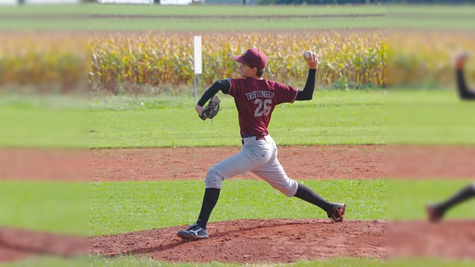 Einer der wenigen Lichtblicke: Florian Triflinger macht ein  sicheres Aus an der ersten Base.  (Foto: Morgan McTeigue.)