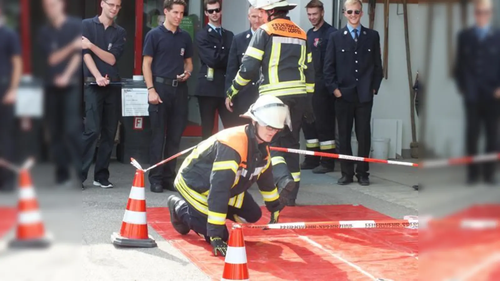 Der Fitness-Test für Einsatzkräfte der Feuerwehr  hier eine Präsentation beim Kreisfeuerwehrtag in Oberding  könnte bald Standard werden.	 (Foto: kw)