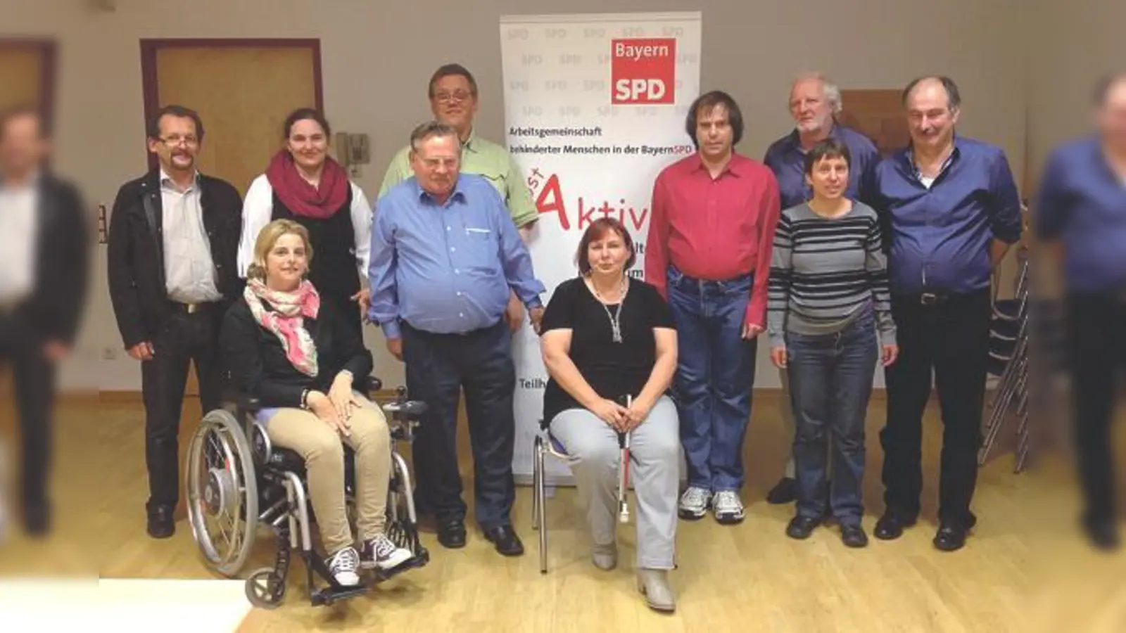 Herbert Grillenbeck (ganz rechts), Vorsitzender der neuen Bezirks AG Selbst Aktiv in Oberbayern, hat ein engagiertes  Team zusammengestellt.	 (Foto: Selbst Aktiv Bayern)