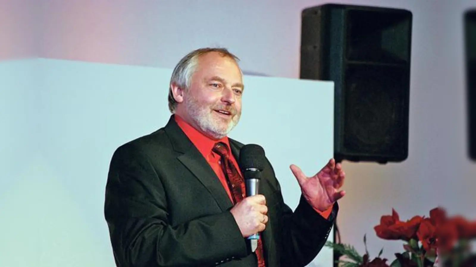 Warum Großzügigkeit das Wichtigste beim Schenken ist, möchte Pastor Dr. Friedemann Burkhardt den Menschen gerne näher bringen.	 (Foto: EKM)