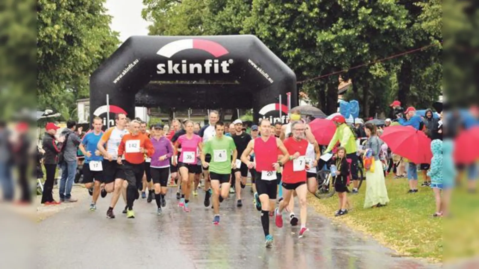Insgesamt nahmen stolze 250 Läufer an dem 2. Leonhardi-Benefizlauf in Siegertsbrunn teil.	 (Foto: hw)