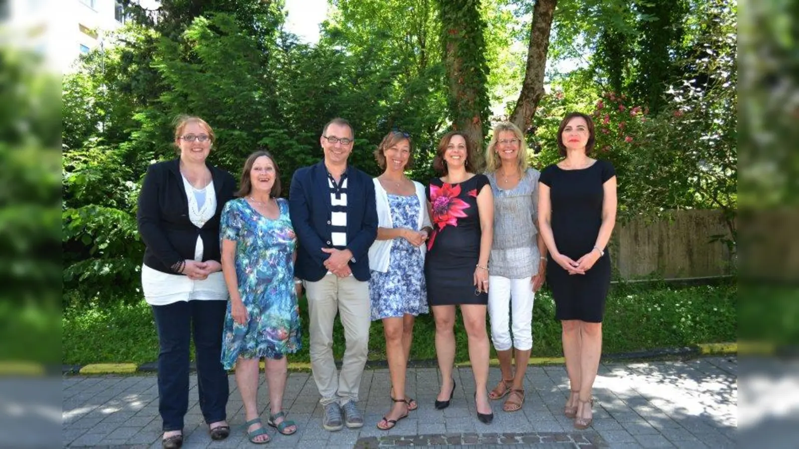 Kompetente Ansprechpartner bei der AWO Müchen-Stadt: Anna Bellinger (stellv. Einrichtungsleitung), Helga Schneider (Fachreferentin), Frank Holzkämper (Referatsleitung Jugendhilfe und Flüchtlingsbetreuung), Julia Sterzer (Referatsleitung Kindertagesbetreuung), Angela Brauchle (Personalreferentin), Christa Tolksdorf (Fachreferentin) und Andrea Oehme Einrichtungsleitung). (Foto: AWO)