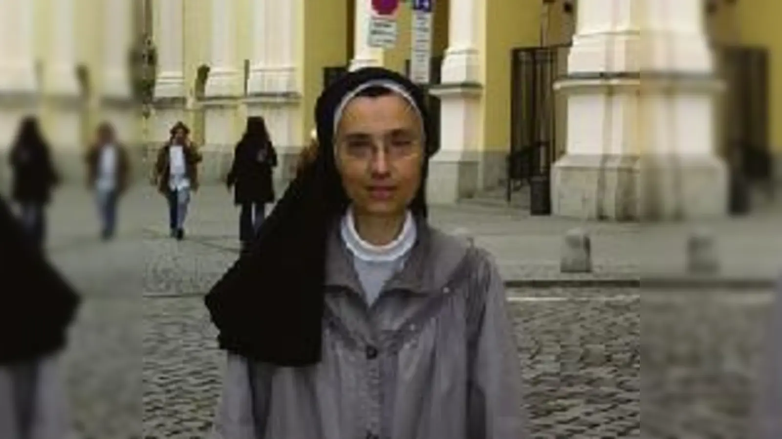 Besonders »kirchenferne« Menschen möchte Schwester Bernadette zur Rikschafahrt einladen.	 (Foto: js)