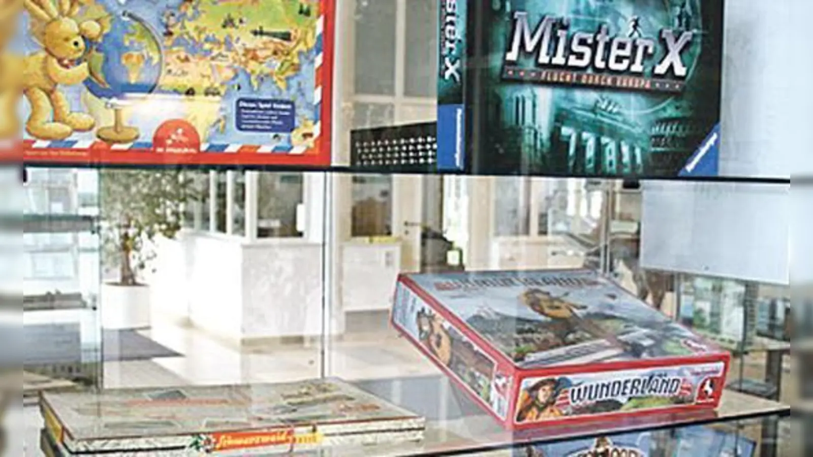 Ein kleine Auswahl aus dem Bestand des Bayerischen Spiele-Archivs im Rathaus.	 (Foto: Archiv)