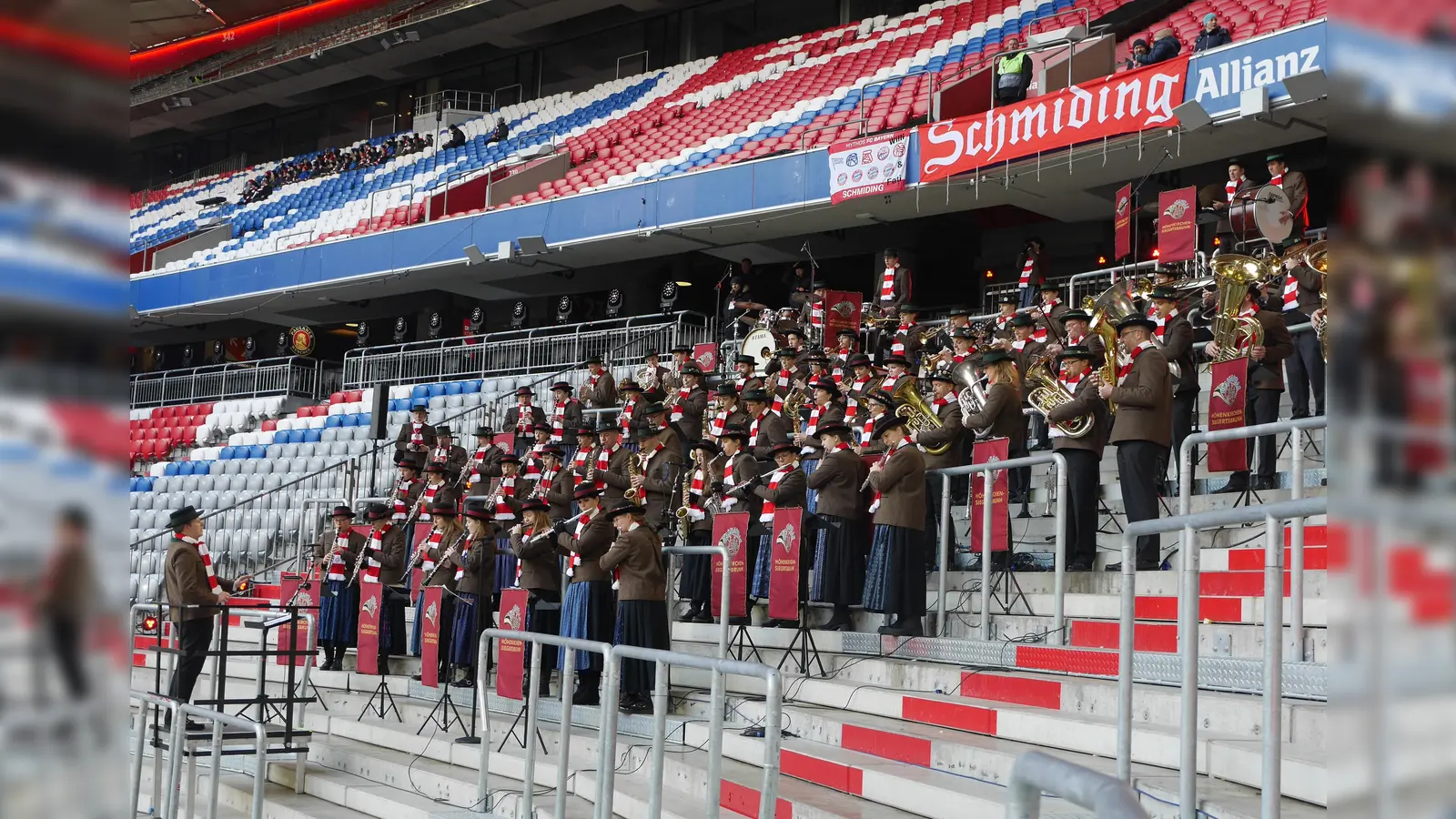 Die Blaskapelle Höhenkirchen-Siegertsbrunn spielte bei der Trauerfeier für Franz Beckenbauer. (Foto: Privat)
