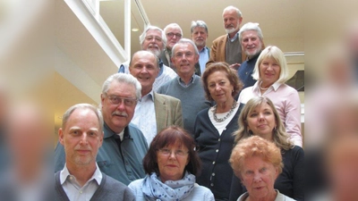 Die Seniorenbeiräte des Landkreises trafen sich im BRK Schloss Garatshausen, um sich über das neue Pflegegesetz auszutauschen. (Foto: BRK)