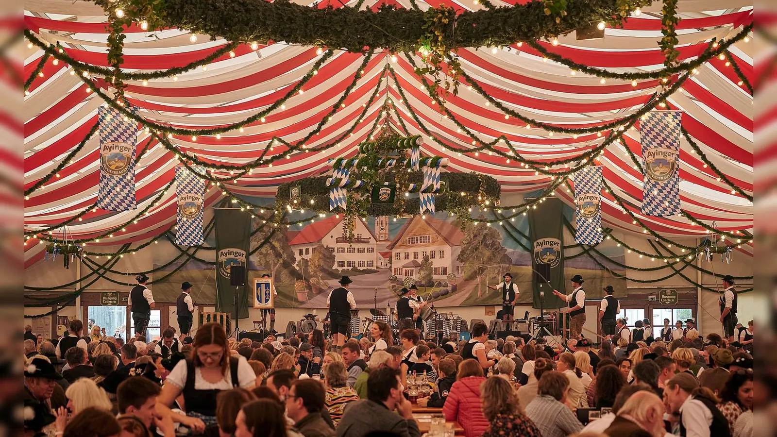 Die Ayinger Bräu-Kirta findet in diesem Jahr vom 10. bis 14. Oktober statt.  (Foto: Thomas Straub)