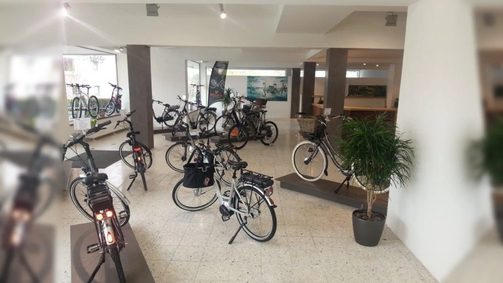 Im E-Bikestore 2000 in Planegg können sich Interessierte beraten lassen und Informationen rund um E-Bikes einholen. (Foto: pi)