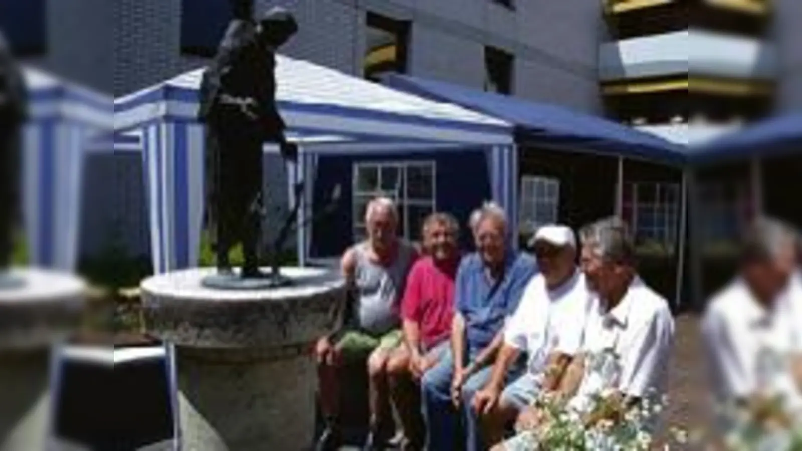 Gemütliches Beisammensein steht beim Sommerfest des ASZ im Mittelpunkt.  (Foto: VA)