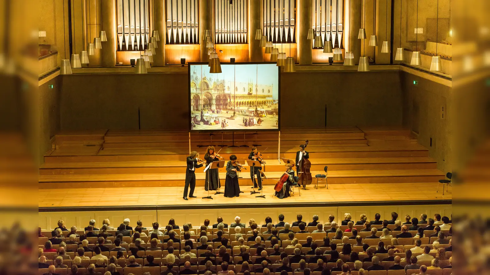 Am Sonntag, 1. Dezember, bieten die Residenz-Solisten wieder einen ganz besonderen Musikgenuss im Herkulesssaal. Wir verlosen Tickets. (Foto: Bavaria Klassik)