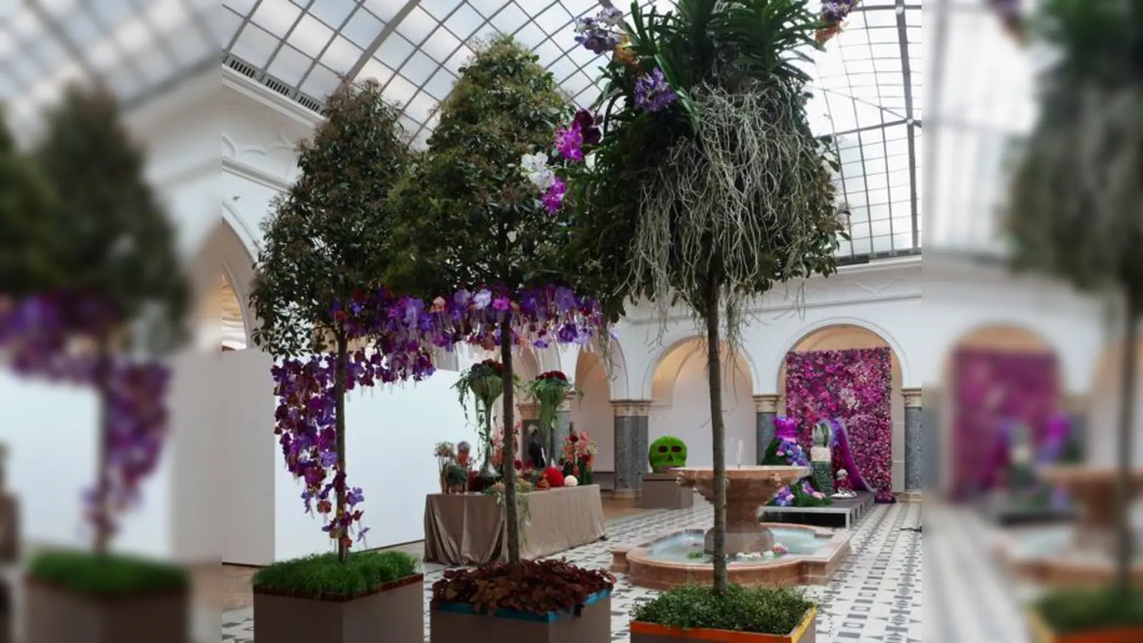 Florale Schönheit in der städtischen Rathausgalerie Kunsthalle zu sehen. 	 (Foto: oh)