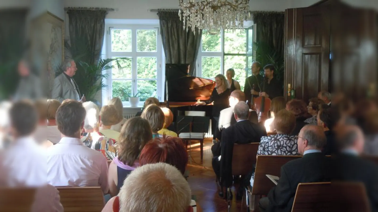 Klassikkonzert in Schloss Freiham mit Solisten der Münchner Philharmoniker im Rahmen der Kulturtage im 22. Stadtbezirk im Juni. (Foto: Martina Krämer)