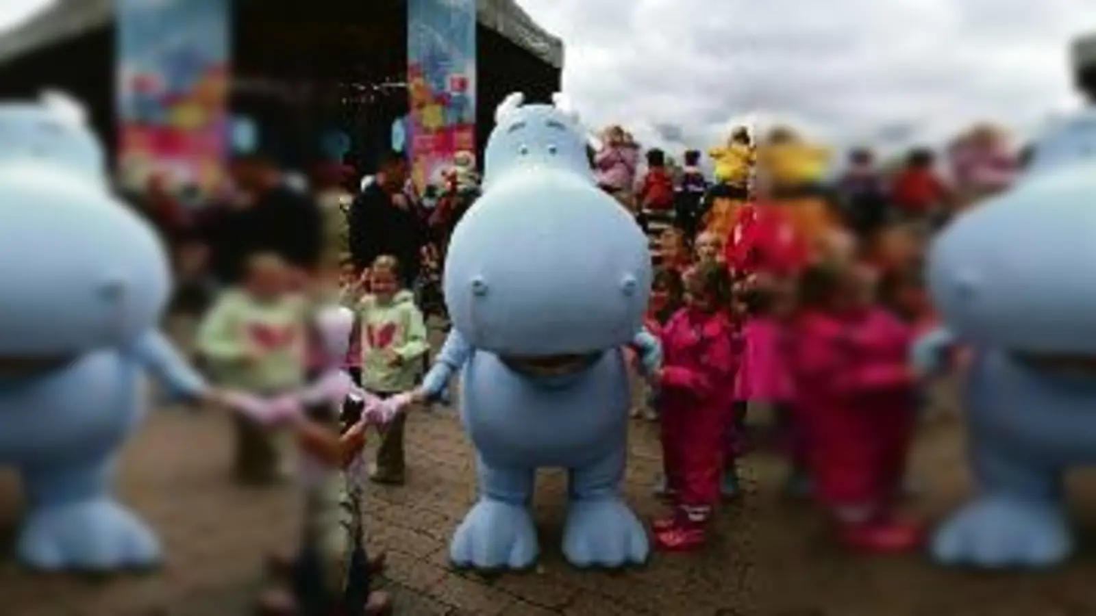 Kinder können ihren Stars ganz nah kommen.	 (F.: VA)