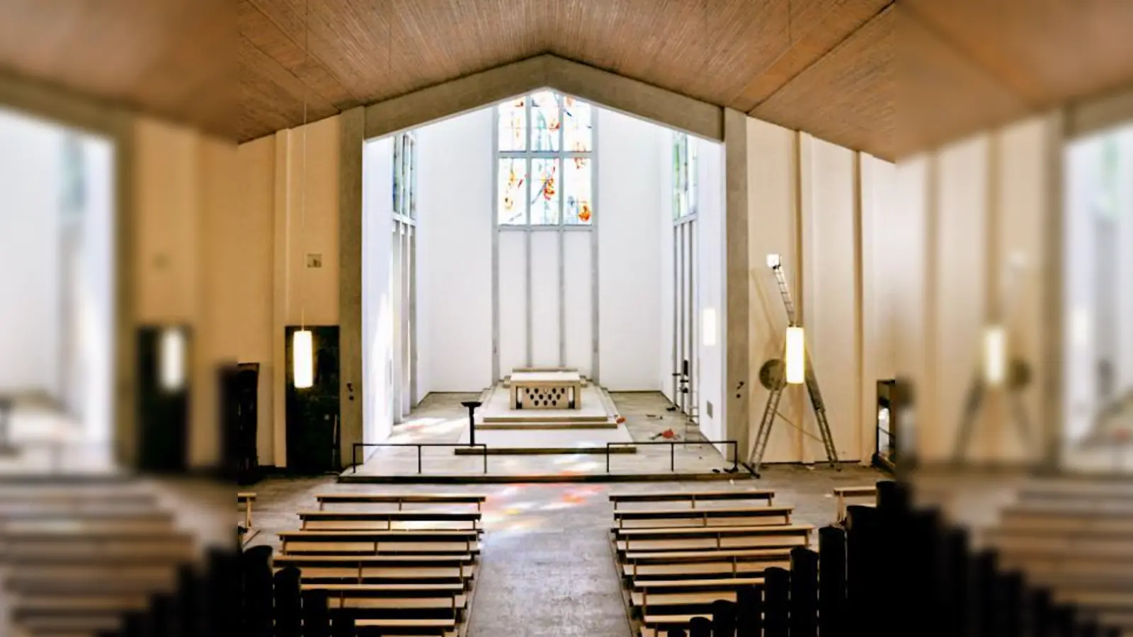 Der Kirchenraum ist nach der Sanierung wieder hell und freundlich. 	 (Foto: Pfarrei)