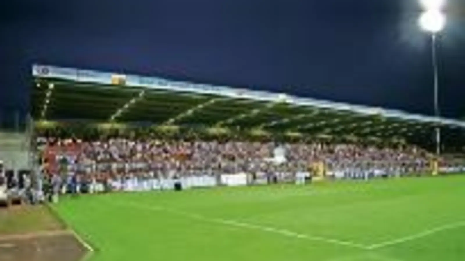 9.300 Zuschauer ließen die Giesinger Höhe wieder beben. (Foto: hb)