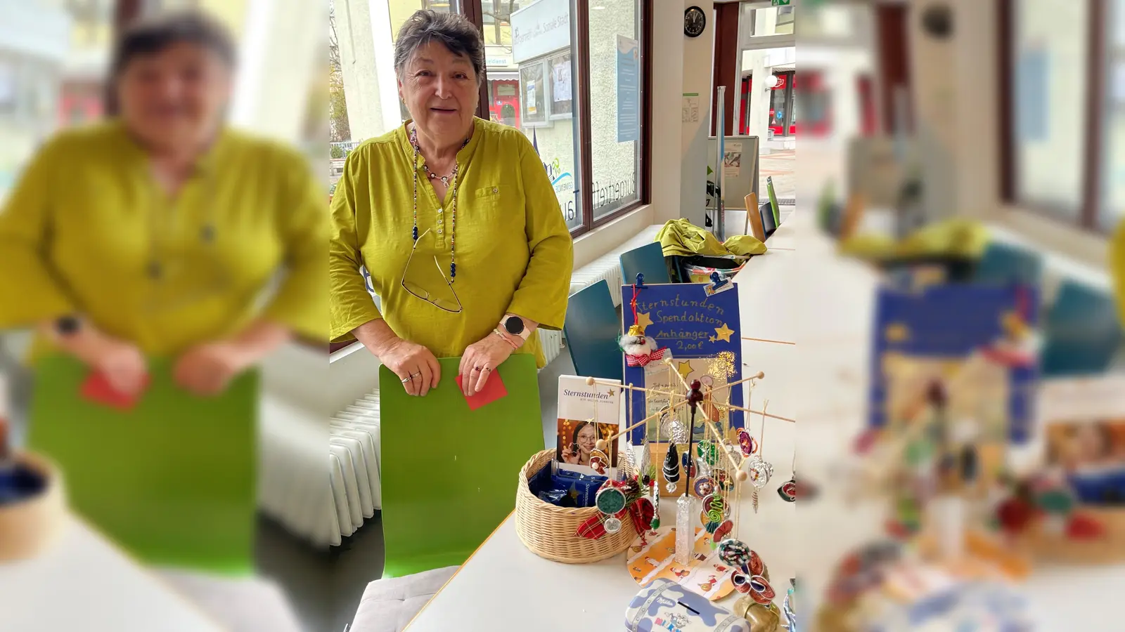 Elisabeth Krautter aus Taufkirchen hat für den guten Zweck gebastelt. Beim Adventsumtrunk im Bürgertreff kann man gegen Spende ihre Erzeugnisse erwerben.  (Foto: hw)