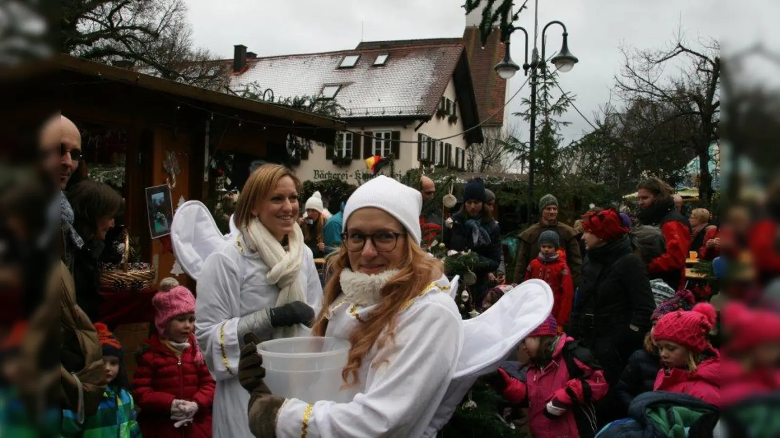 Die Pullacher Engel überraschten die Besucher. (Foto: bkr)
