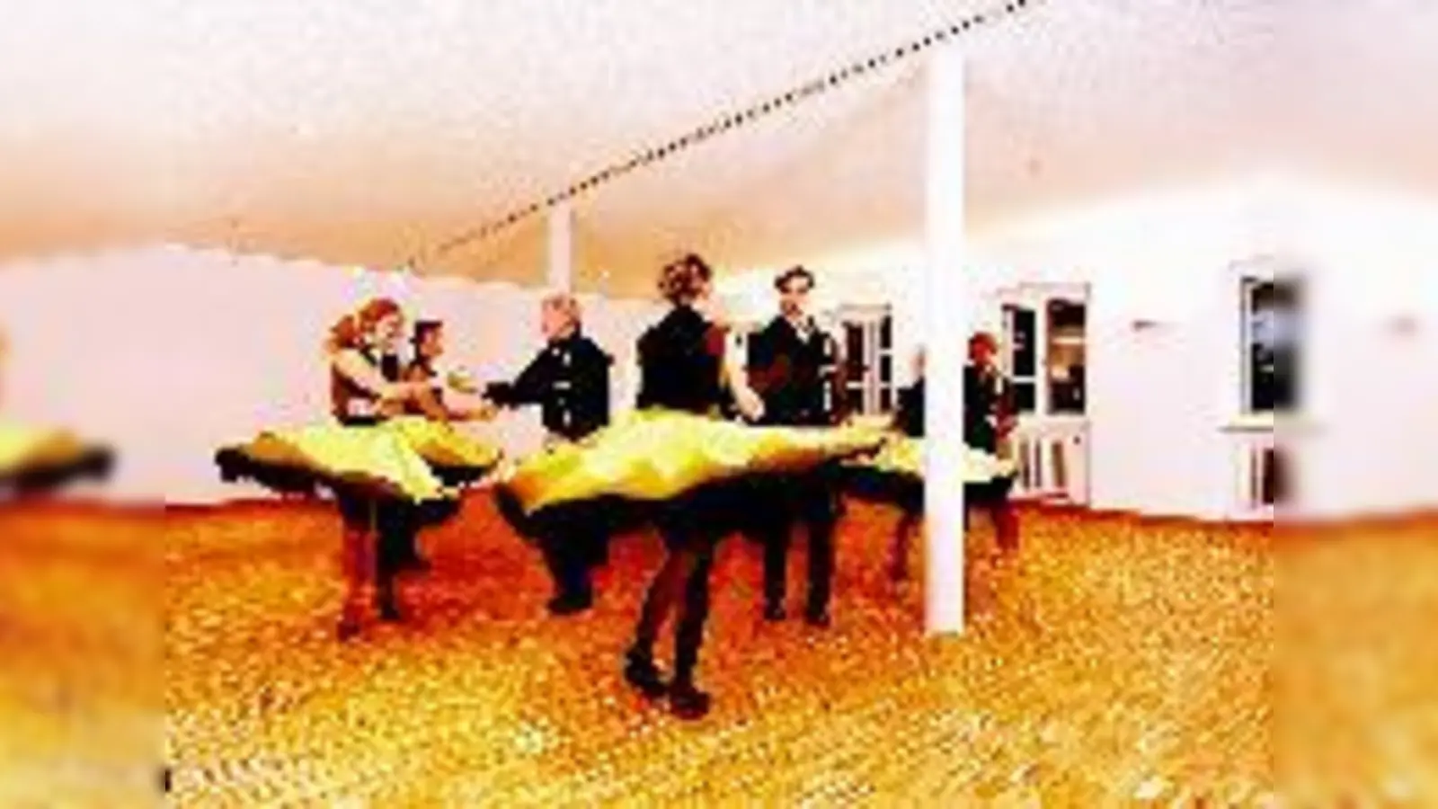 Zur Eröffnung des Pelkovenschlössls gibt es ein buntes Kulturprogramm von Volkstänzen über Boogie Dance bis hin zu Jazz mit der »Swingalong«-Jazzband.	 (Fotos: ta/Veranstalter)