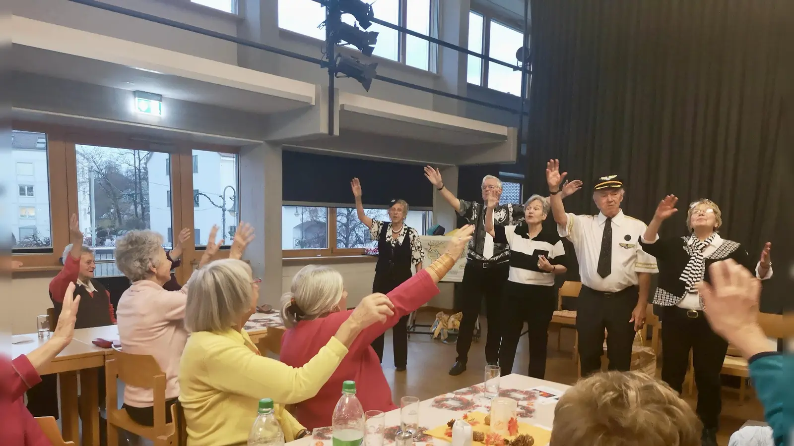 Ausflüge, gesellige Runden, kleinere Treffen bei Kaffee und Kuchen, Spendenaktionen und mehr - der Elisabethenverein ist für seine Mitglieder und darüber hinaus vfür alle Interessierte da. Wie im Bild die Faschingsrunde vor zwei Jahren.  (Foto: Elisabethenverein)