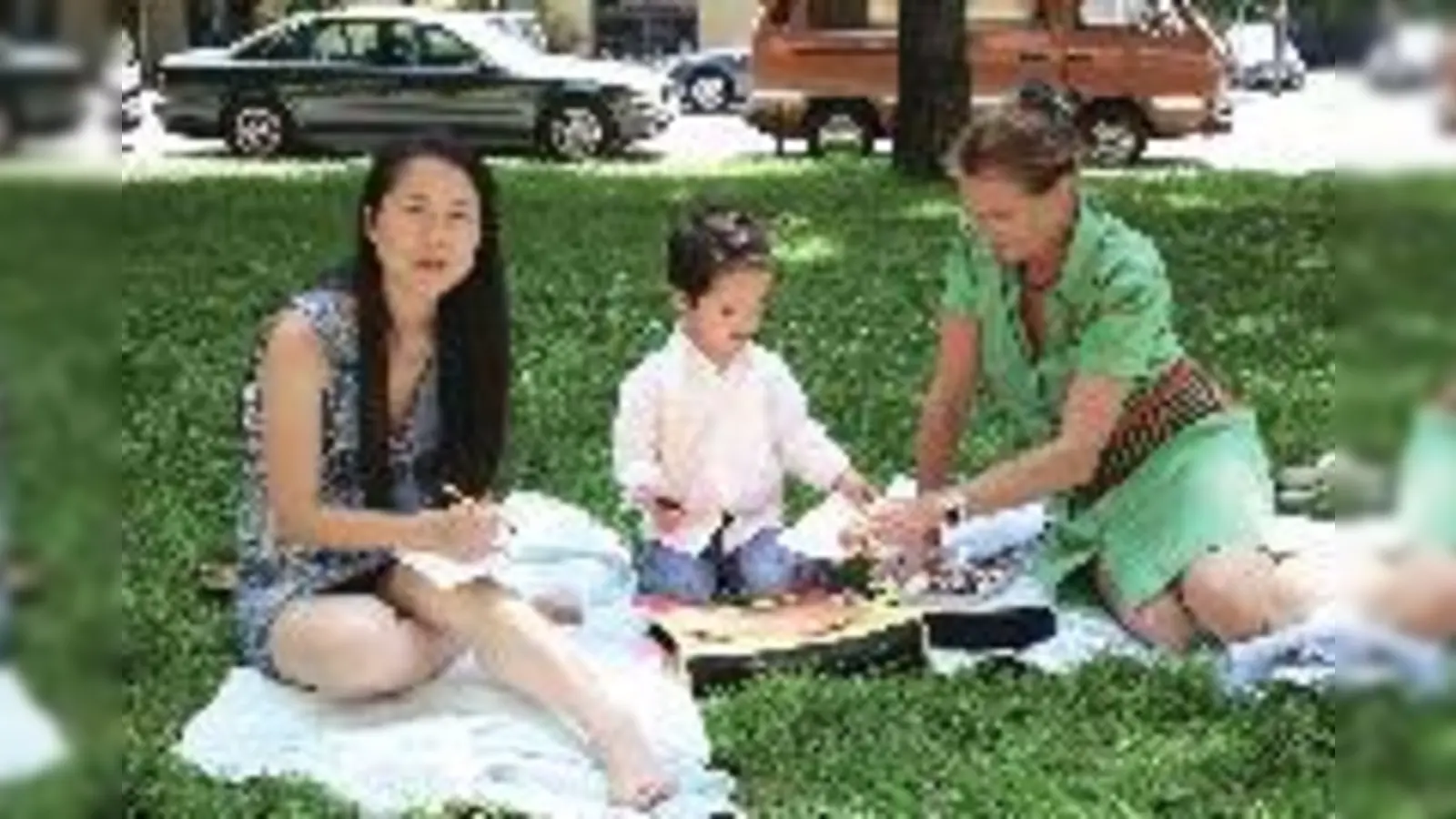 Little China: Xiahong Fei (links im Bild) und Caroli Dienst werden Kinder wie Alexander deutsch-chinesisch erziehen.  (Foto: sa)