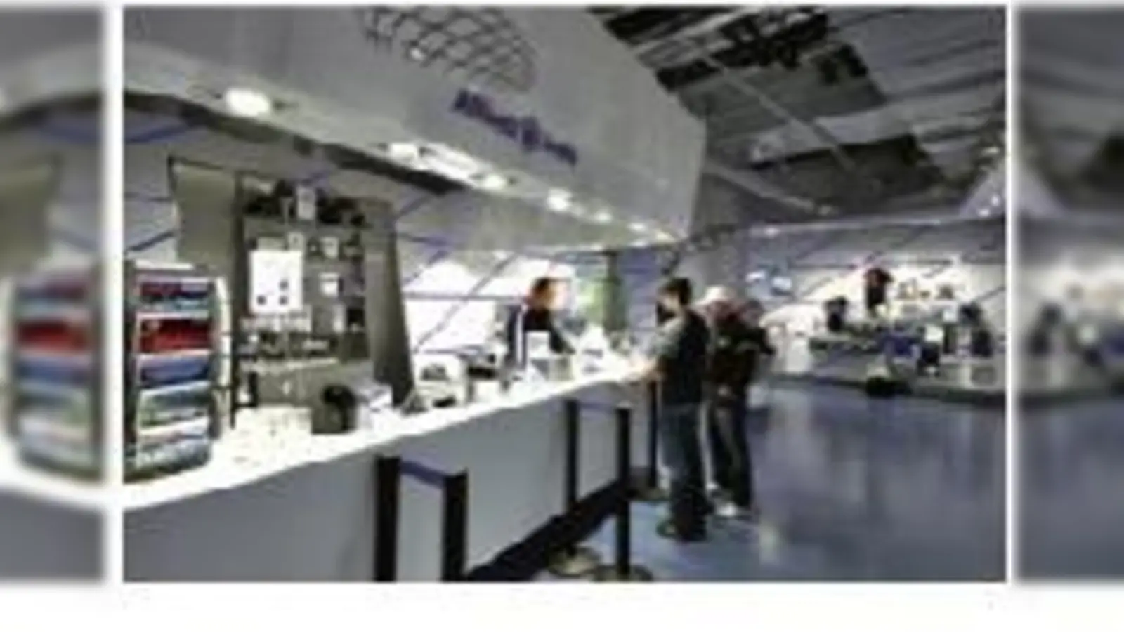 Die vielfältige Markenwelt in der Allianz Arena mit ihren unterschiedlichen Shops hat die ganze Woche über für Besucher geöffnet.  (Foto: Allianz Arena)