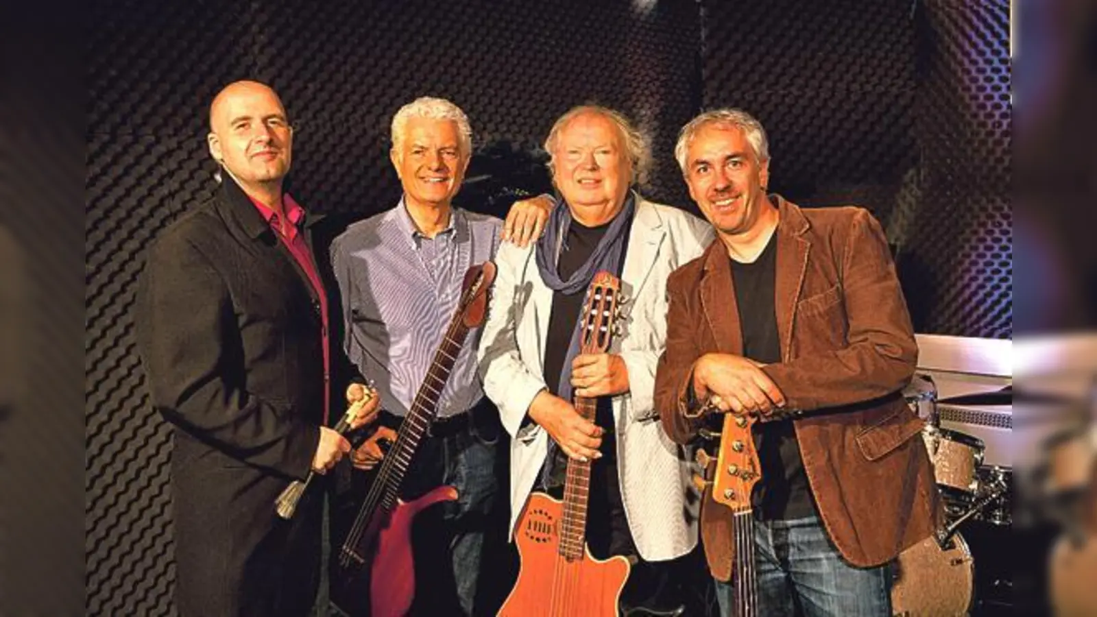 Guitarissimo XL mit Peter Horton und Sigi Schwab (2./3. v.  (Foto: Gitarrenlegenden live erleben. 	Wasmeier Museum, VA)