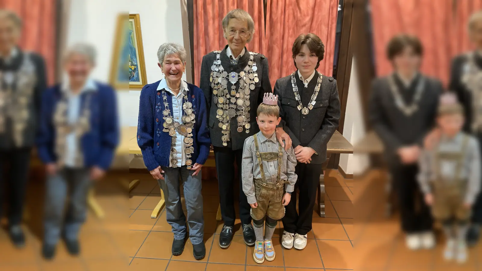 Die Königlichen der SG Immergrün Tutzing: v.l. Pistolenkönigin Margit Linzinger, Schützenkönig Dr. Joachim Seehofer, Jugendprinz Oskar Zeigermann und Jugendkönig Jamie Zeigermann (Foto: Yvonne Zeigermann)